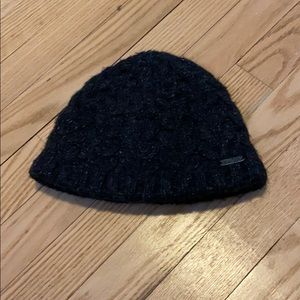 lined Columbia hat